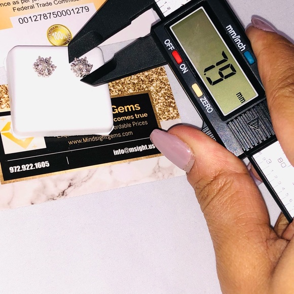 White gold vermeil real diamond screw-back earrings, natural genuine diamonds, - Picture 5 of 7